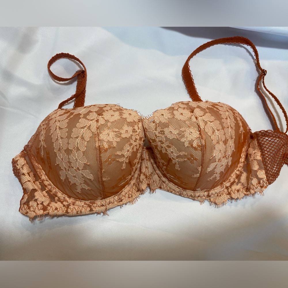 VS bras worn once or new, one is with tags the rest are without tags.